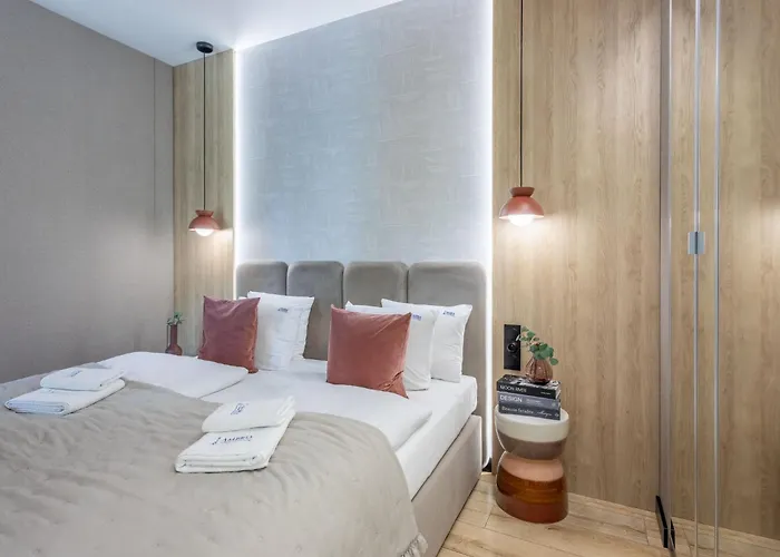 Jachtowa Direkt Am Hafen Von Usedom By Interhome アパート シフィノウイシチェ